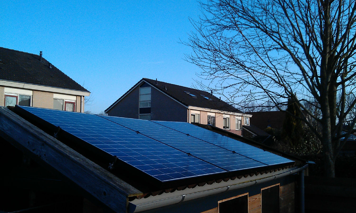 过去10年光伏（PV）产业年平均增产率为35％