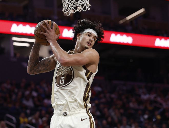 勇士末节疯狂追分仍惜败爵士 桑托斯15+7+5成关键