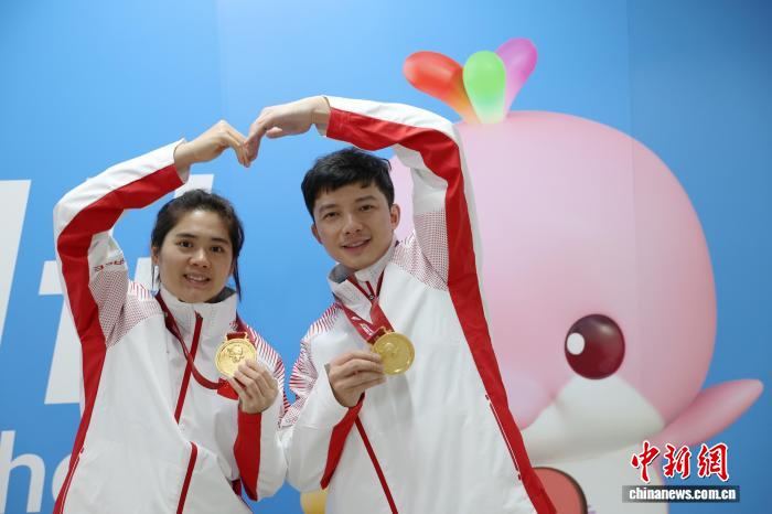 广西夫妻档残特奥会乒乓球混双夺冠演绎最美默