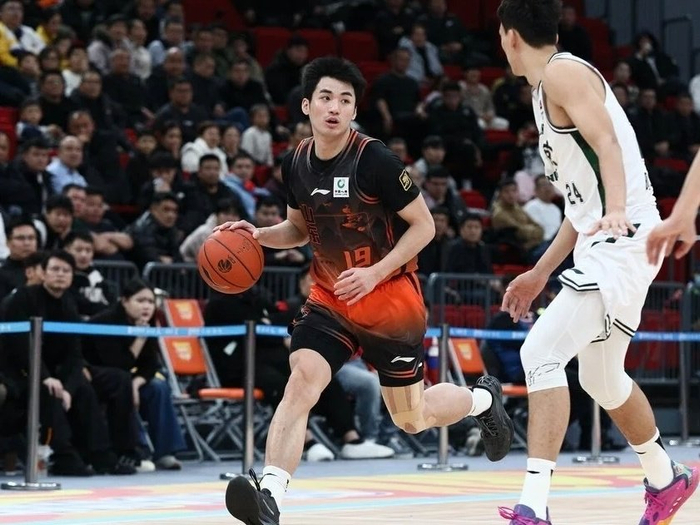 山东男篮惨败宁波暴露季后赛隐患 邱彪临场指挥