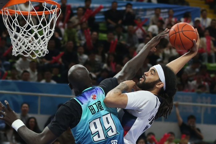 山东男篮惨败宁波暴露季后赛隐患 邱彪临场指挥