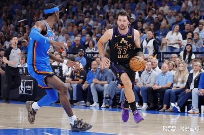 湖人三核伤退迎战雷霆 或遭横扫冲击季后赛前景